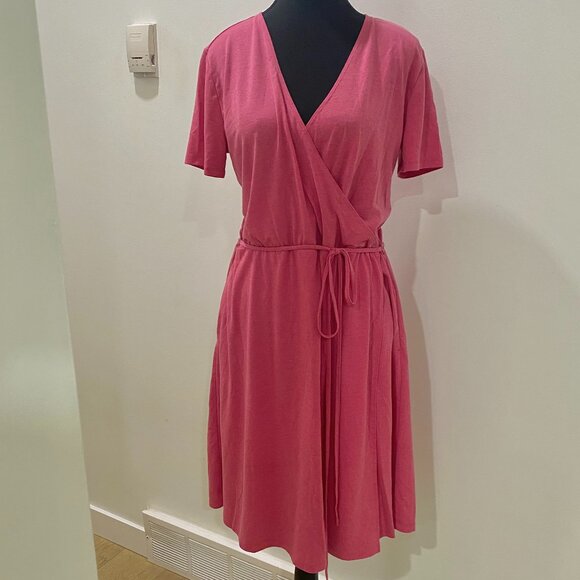 Elegant Pink Wrap Dress - Picture 4 of 10